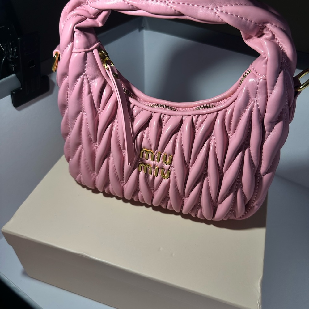Miu Miu Pink Matelassé Mini Bag with Gold Hardware - Picture 4 of 5